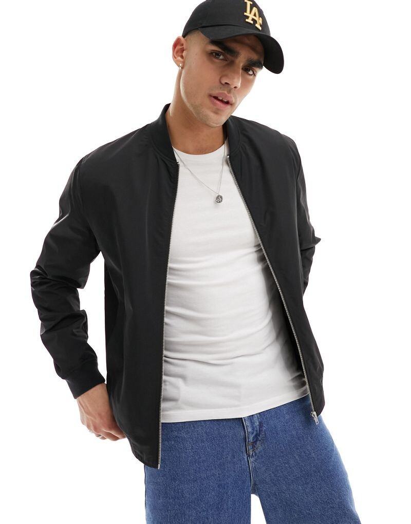 

Черный легкий бомбер ASOS DESIGN