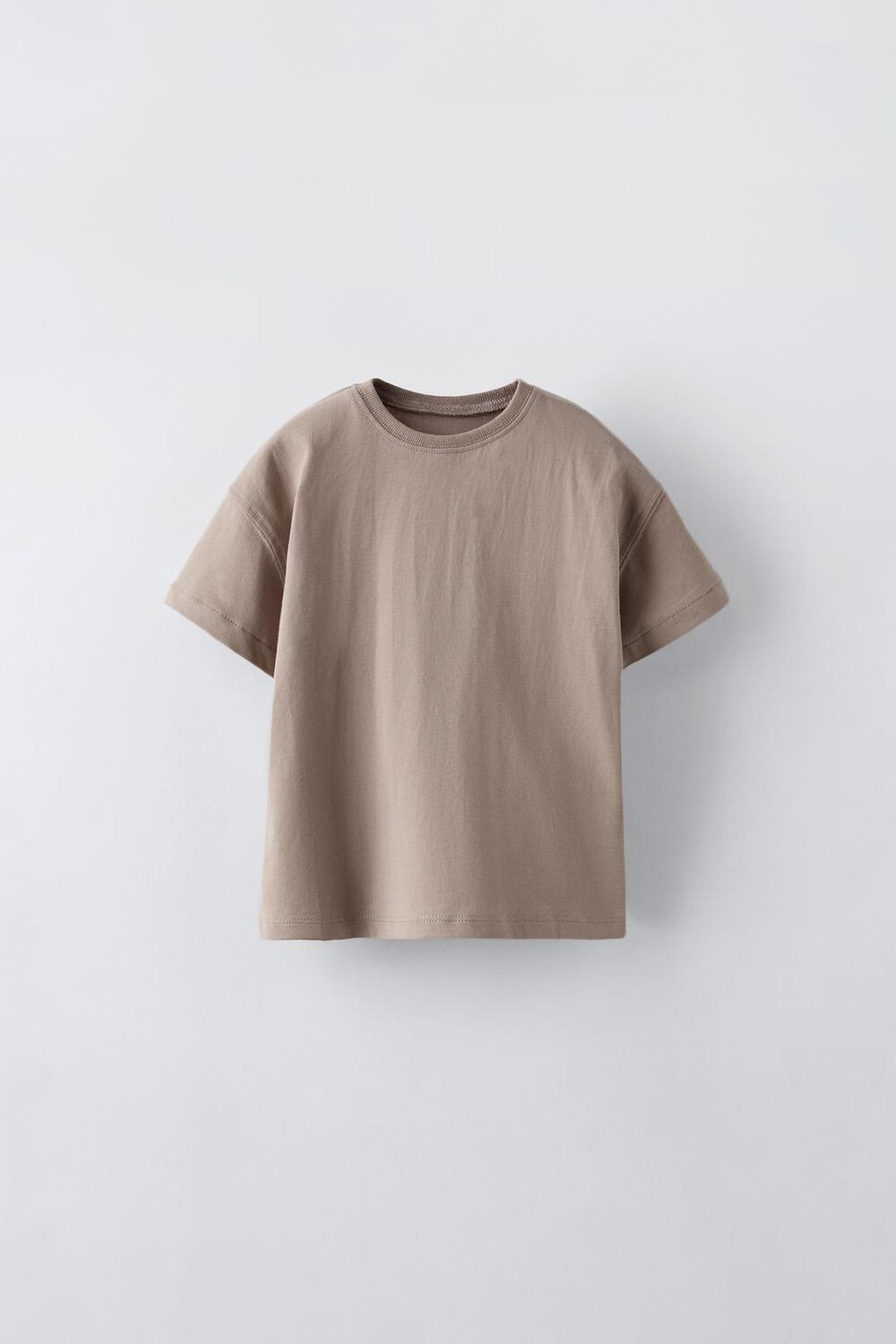 

Футболка с аппликациями-бирками ZARA, цвет earth