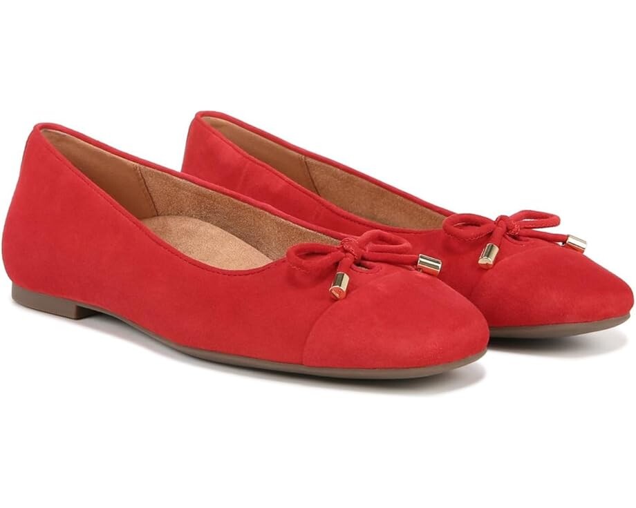 

Туфли на плоской подошве VIONIC Klara, цвет Red Suede
