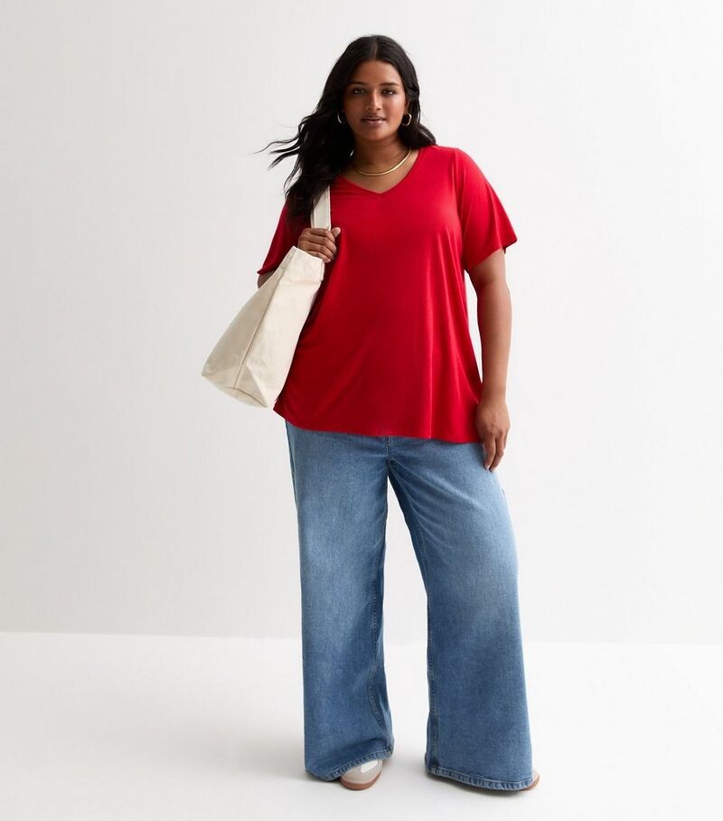 

Красная футболка с V-образным вырезом Curves New Look, красный