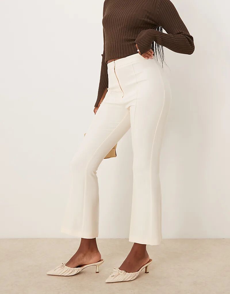

Брюки-клеш кремового цвета ASOS DESIGN