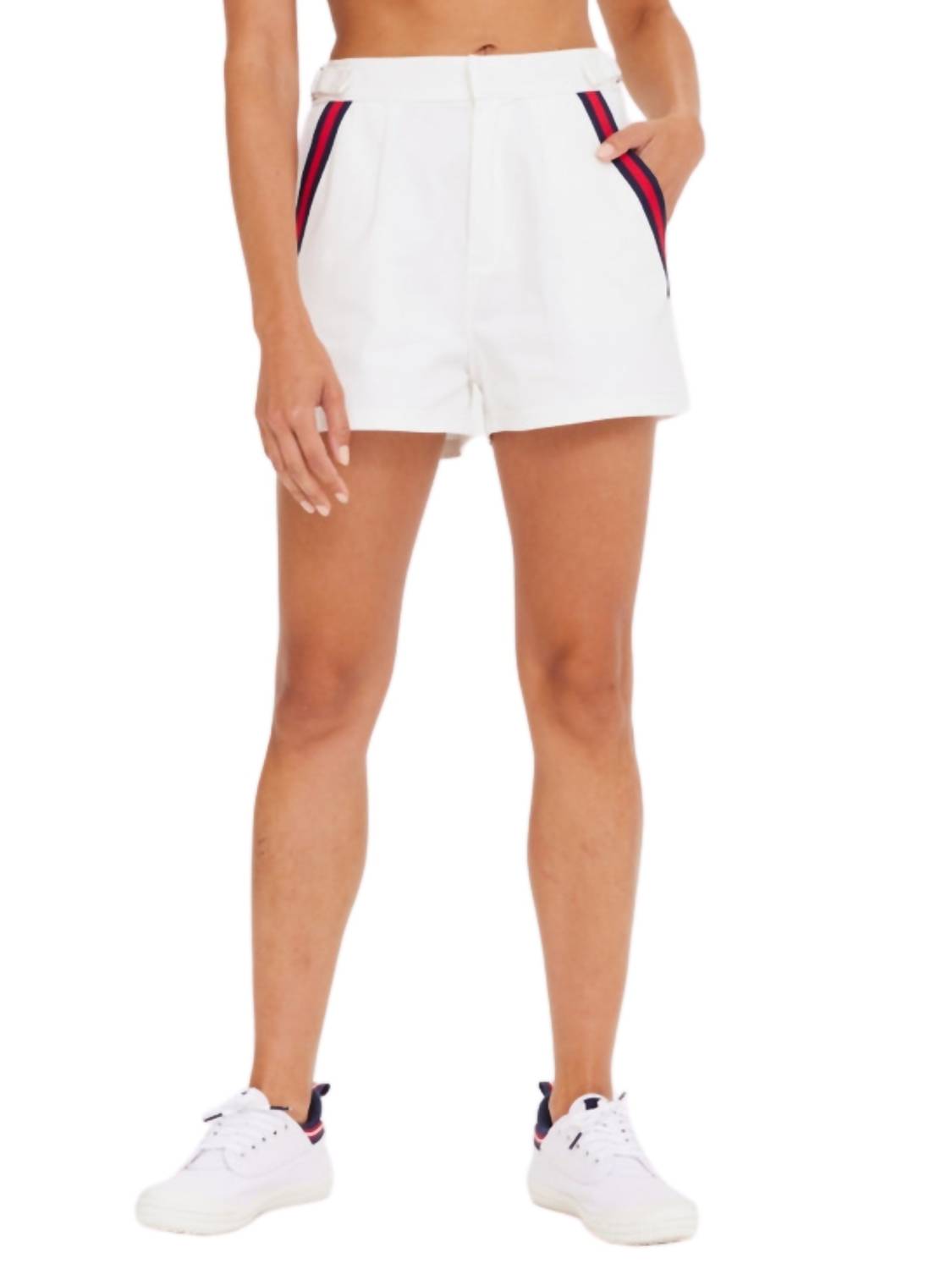 

Любовь Валентина шорты белые THE UPSIDE