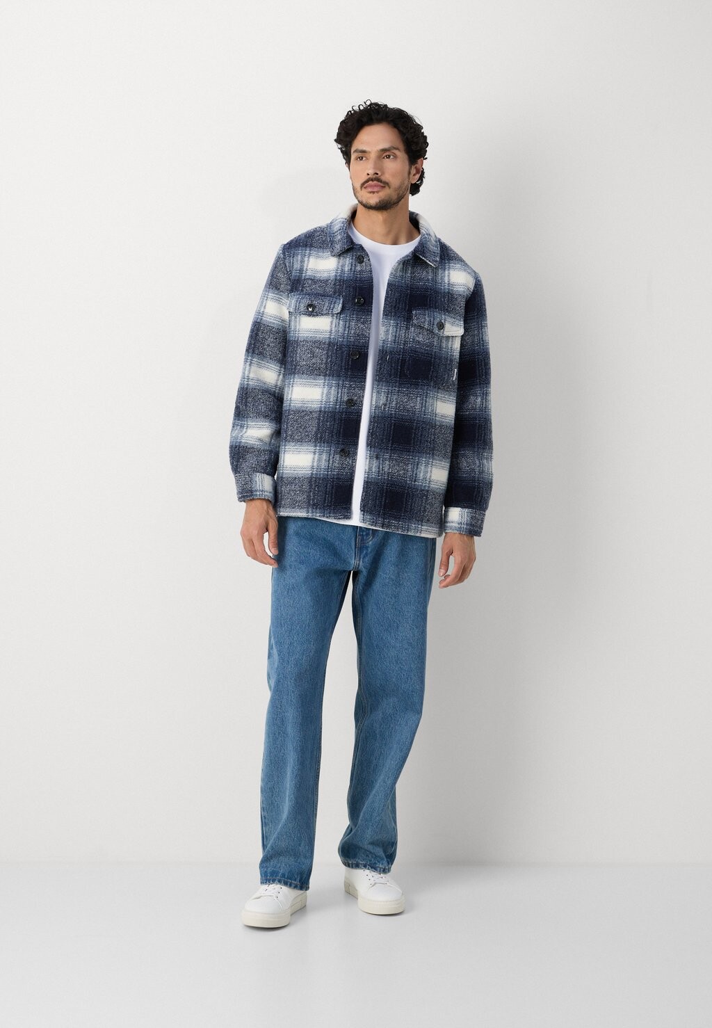 

Легкая куртка CHECKED OVERSHIRT Lindbergh, темно-синий