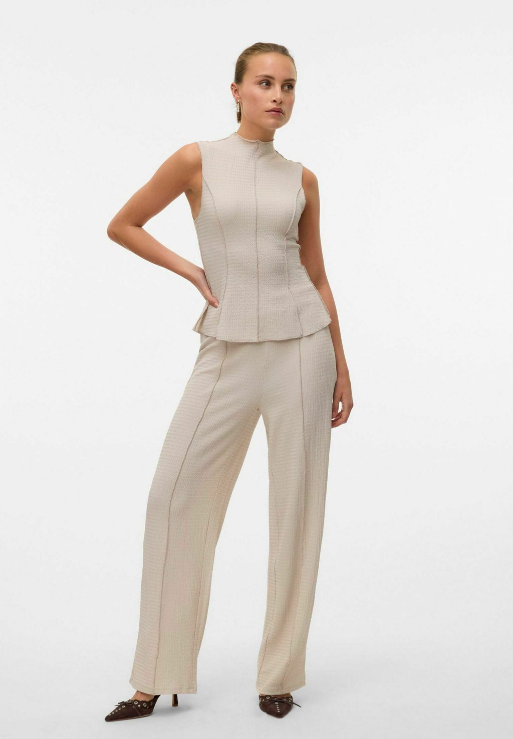 

Брюки VMMAXINE Vero Moda, цвет Pumice Stone