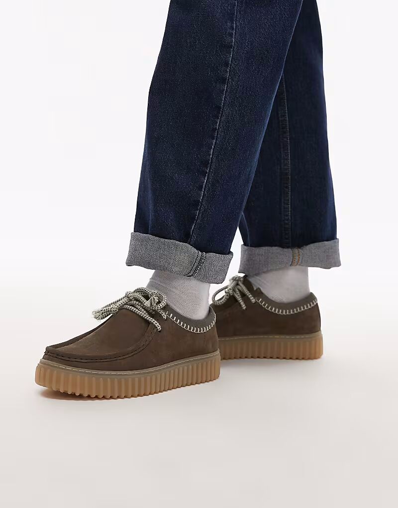 

Туфли Clarks Torhill Suede Lo темно-оливкового цвета