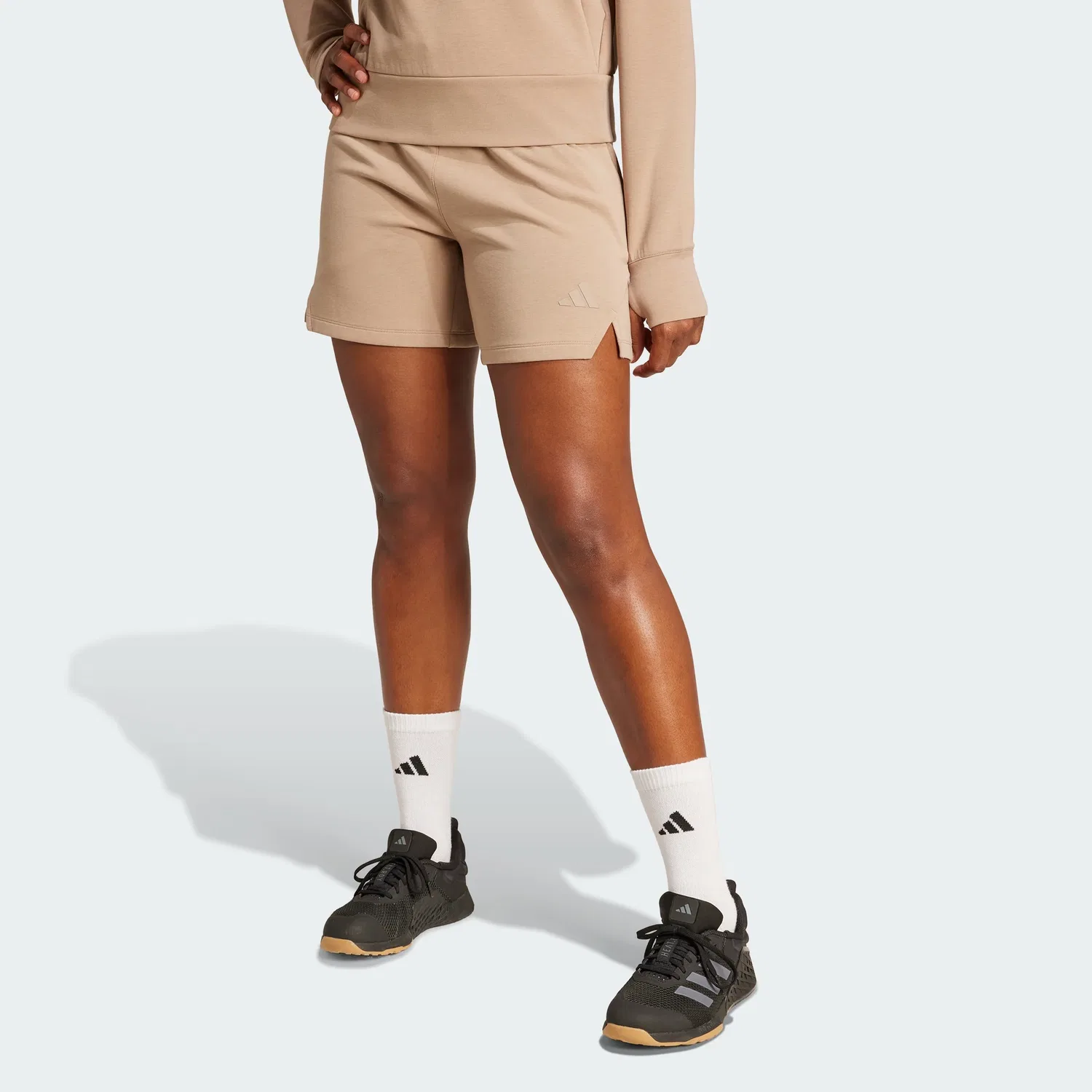 Женские тренировочные шорты adidas с внутренними леггинсами, Chalky Brown