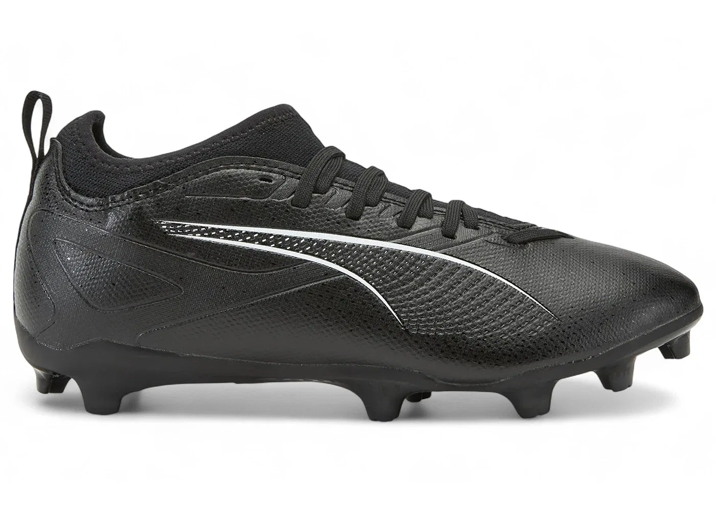 Детские футбольные бутсы для мальчиков Puma Ultra 5 Match FG/AG Jr, цвет Puma Black/Puma White