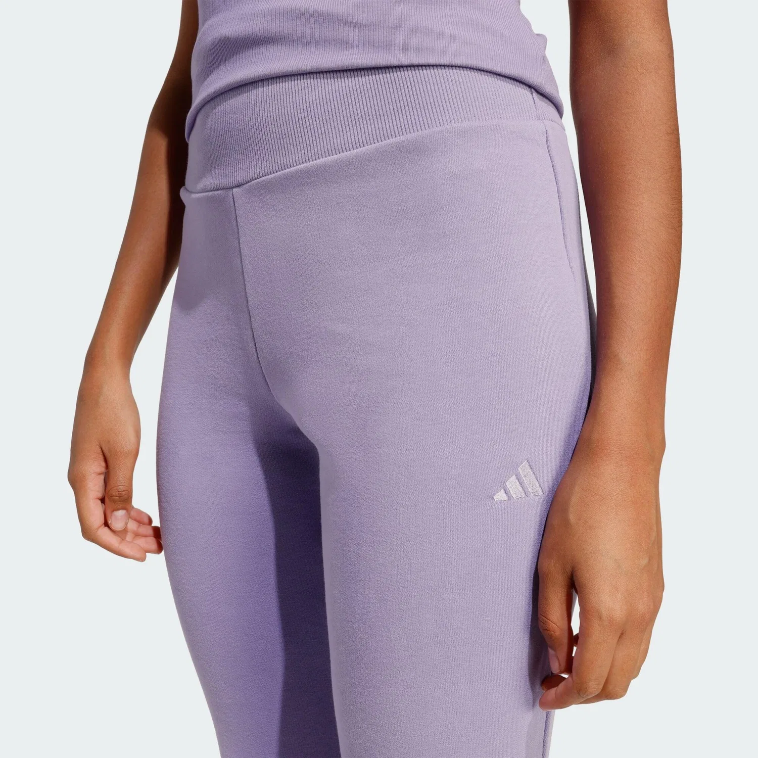 Женские брюки клеш из футера Seasonal Essentials Adidas, Helllila — фото 4