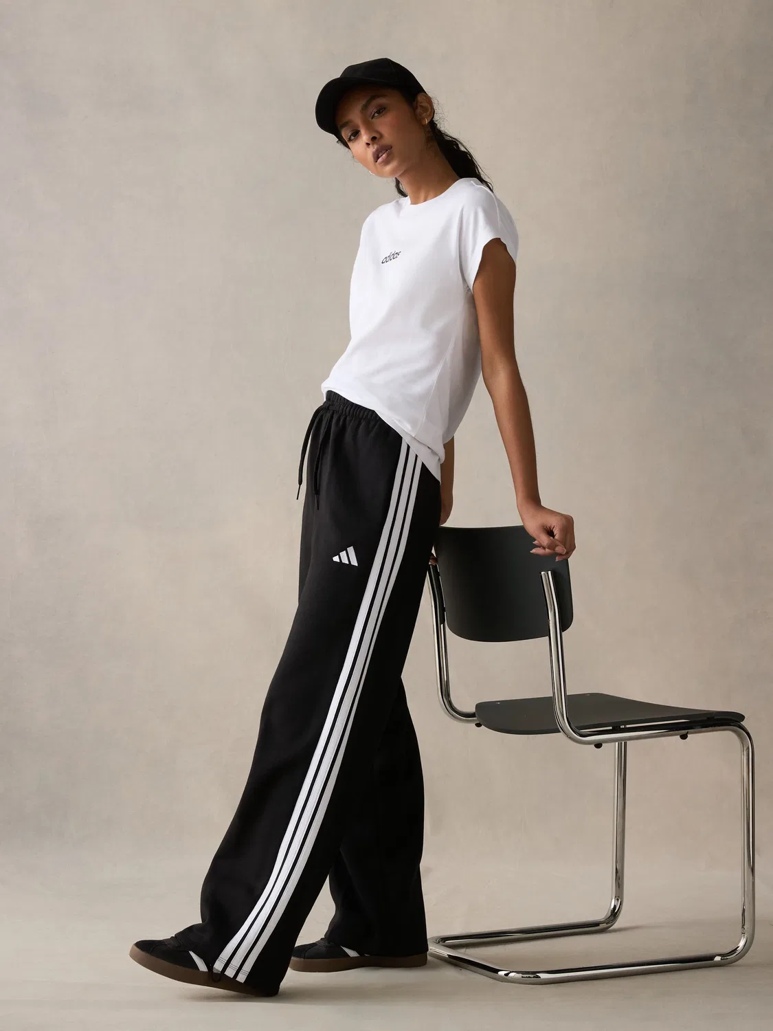 Футболка с круглым вырезом, Essentials Single Jersey adidas, белый — фото 2