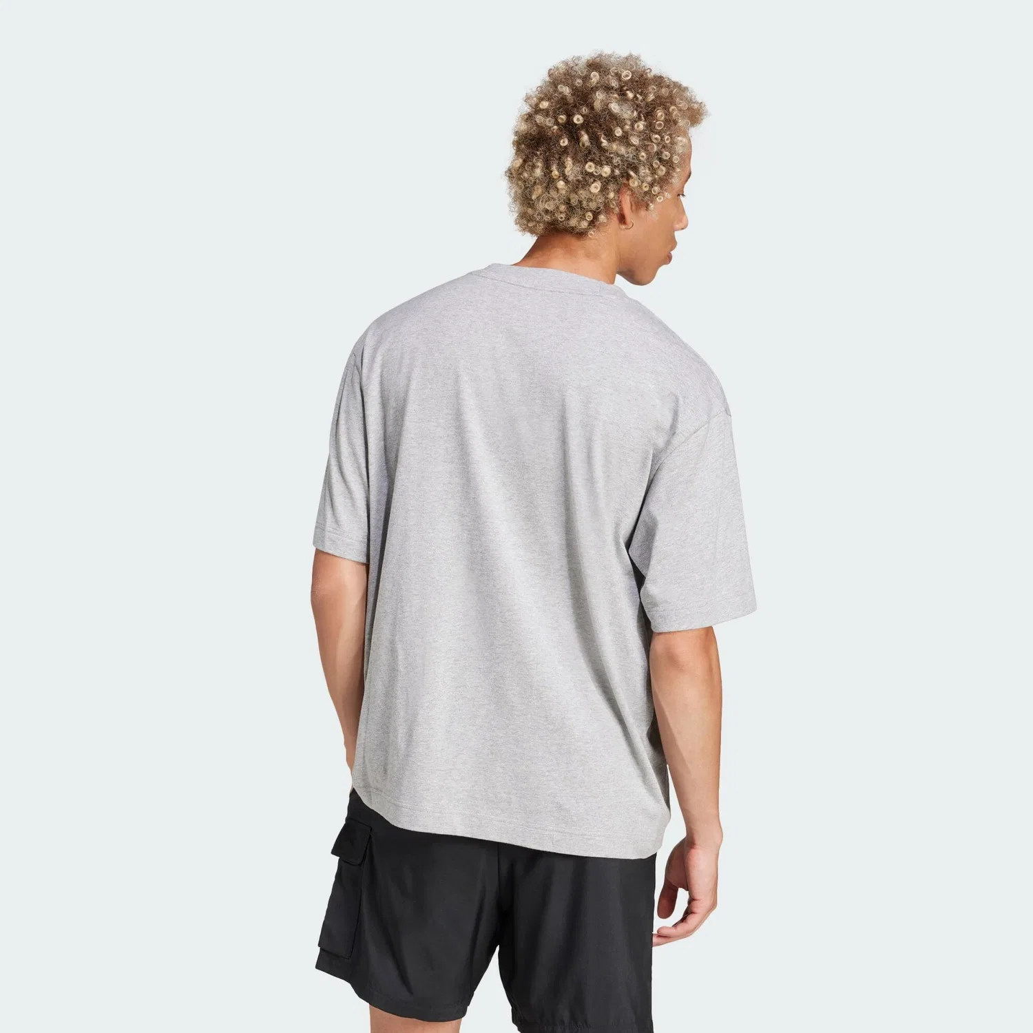 Мужская футболка свободного кроя Essentials Loose Fit 3 Bar Logo Adidas, Grau Schwarz — фото 3