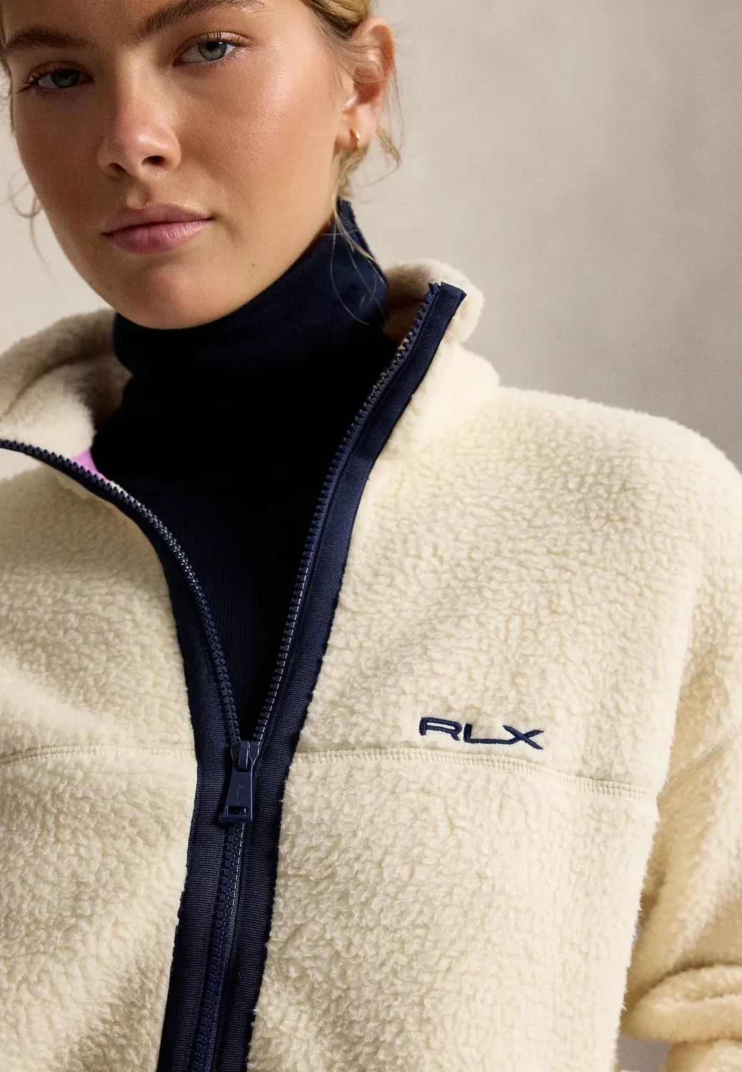 Флисовая куртка-бомбер с воротником-стойкой на молнии Polo Ralph Lauren, Winter Cream — фото 4