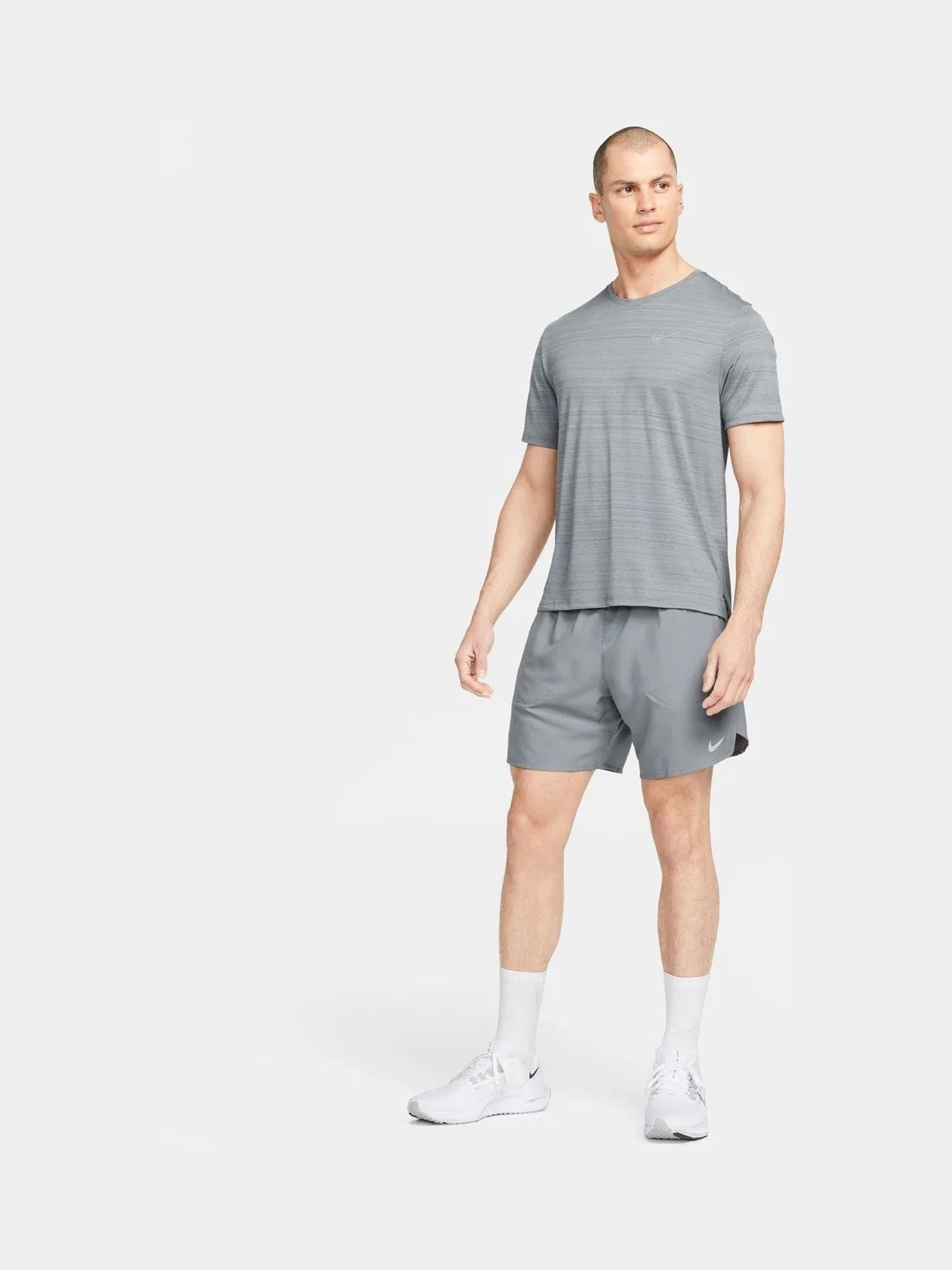 Шорты беговые Dri-FIT Stride Nike, серый — фото 4