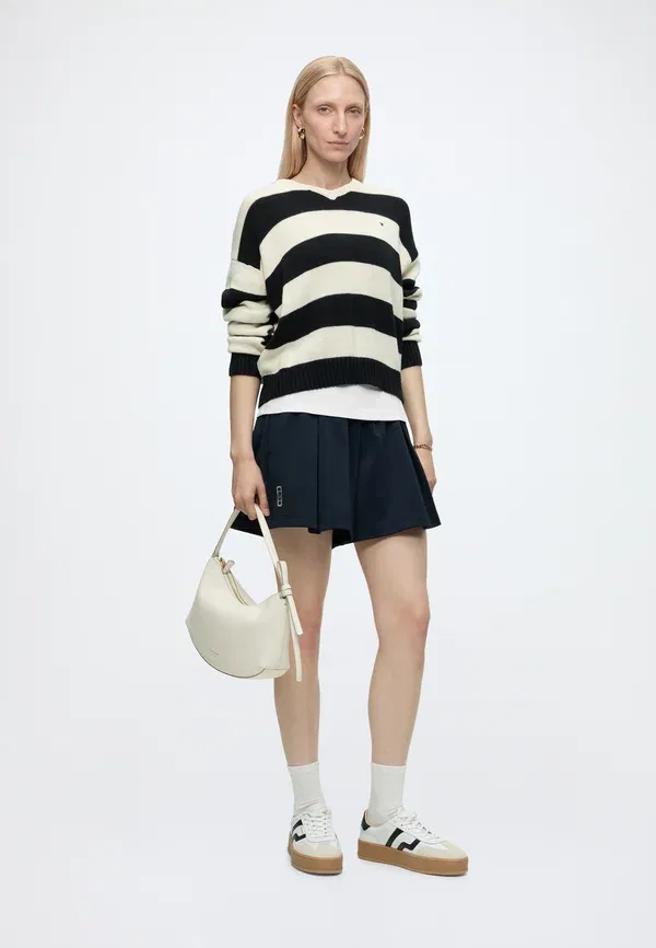 Спортивные брюки Lacoste Классические, Однотонные, Черные — фото 2