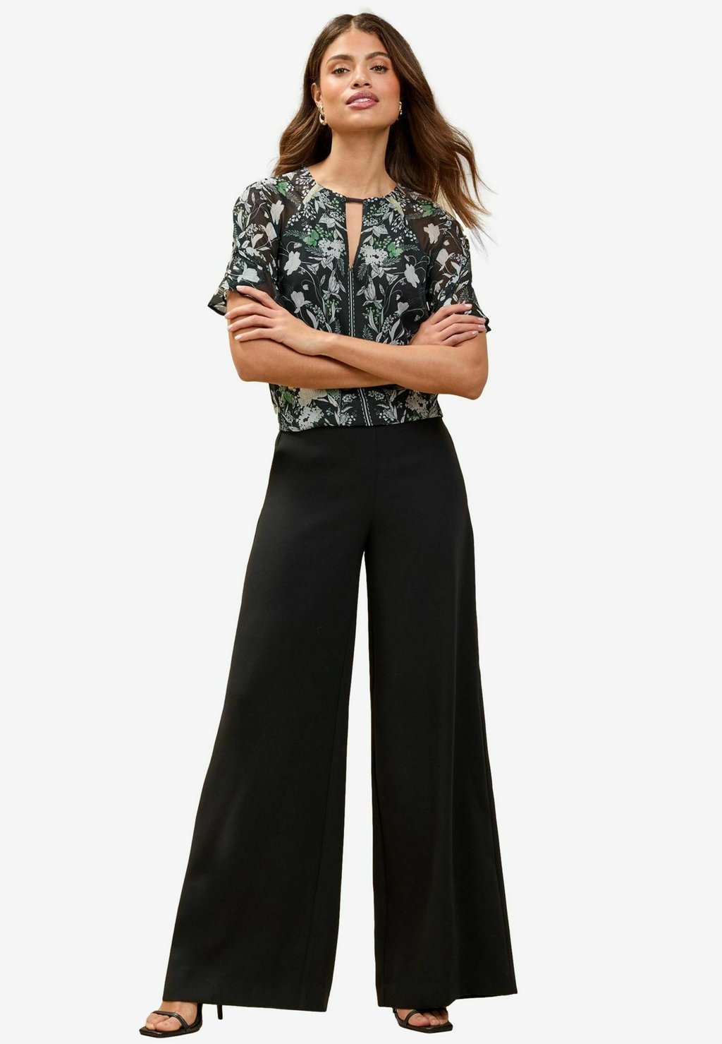 

Блуза REGULAR FIT - RUFFLE SHEER SLEEVE Lipsy, черный
