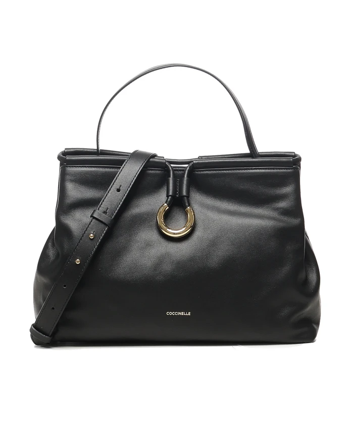 

Черная кожаная сумка через плечо с металлическими деталями Coccinelle, черный