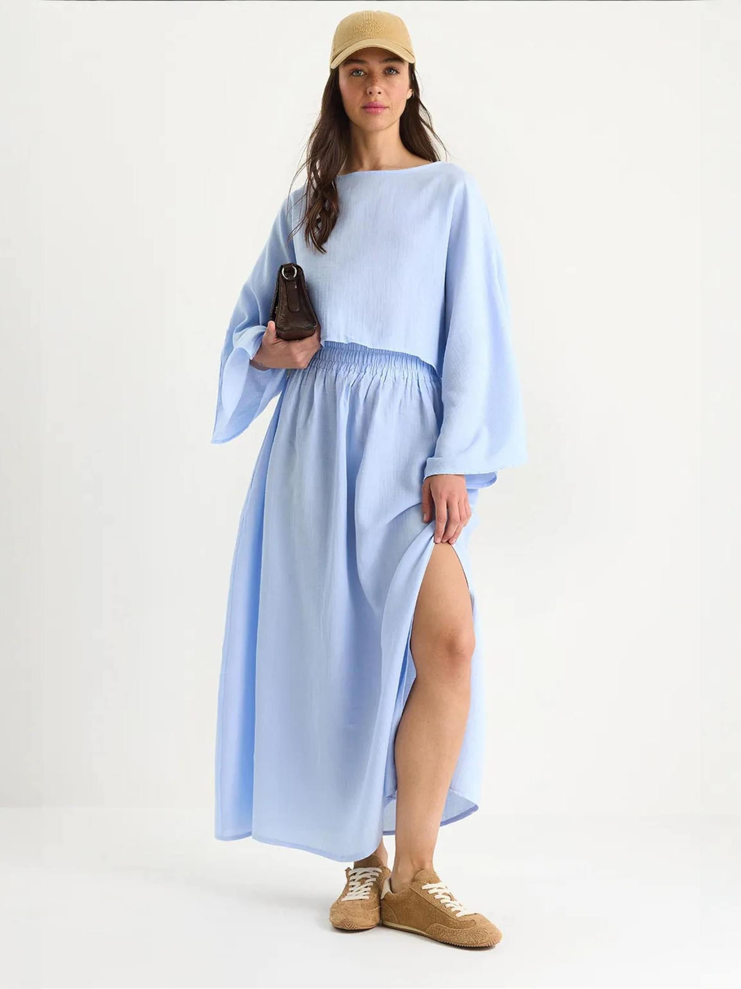 

Bianco Lucci Workwear в пастельно-голубом цвете