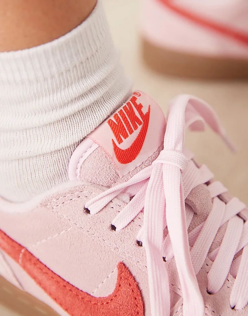 Кроссовки унисекс Nike Field General розового и красного цветов — фото 4