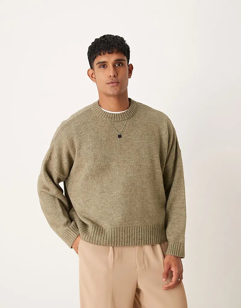 

Очень свободный пушистый вязаный джемпер свободного кроя цвета хаки ASOS DESIGN