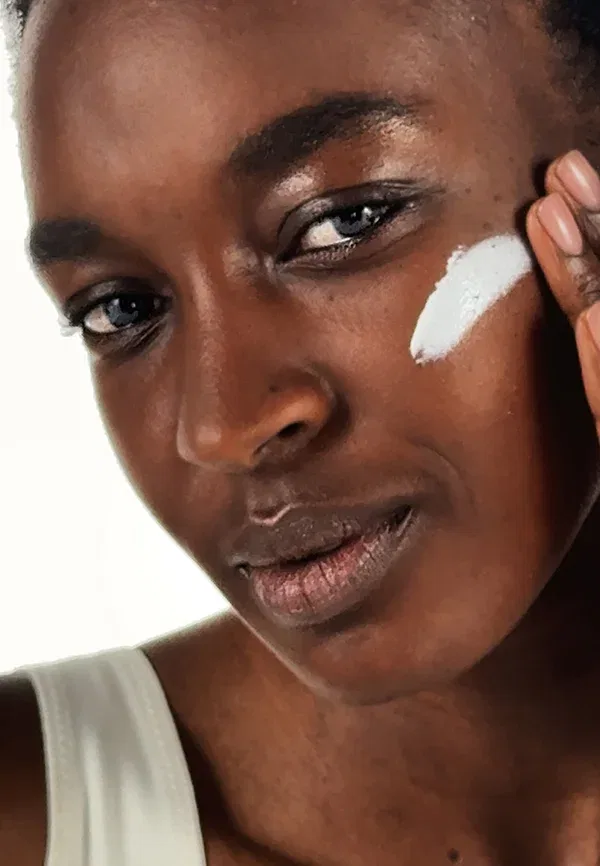 Солнцезащитный матирующий крем UV Solutions SPF 50 - защита от солнца 40 мл Clinique — фото 3