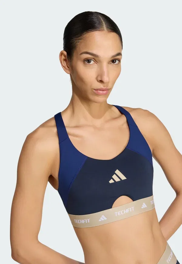 Спортивный бюстгальтер Techfit с цветовыми блоками и средней степенью поддержки - спортивный бюстгальтер средней степени поддержки Adidas Performance, темно-синий