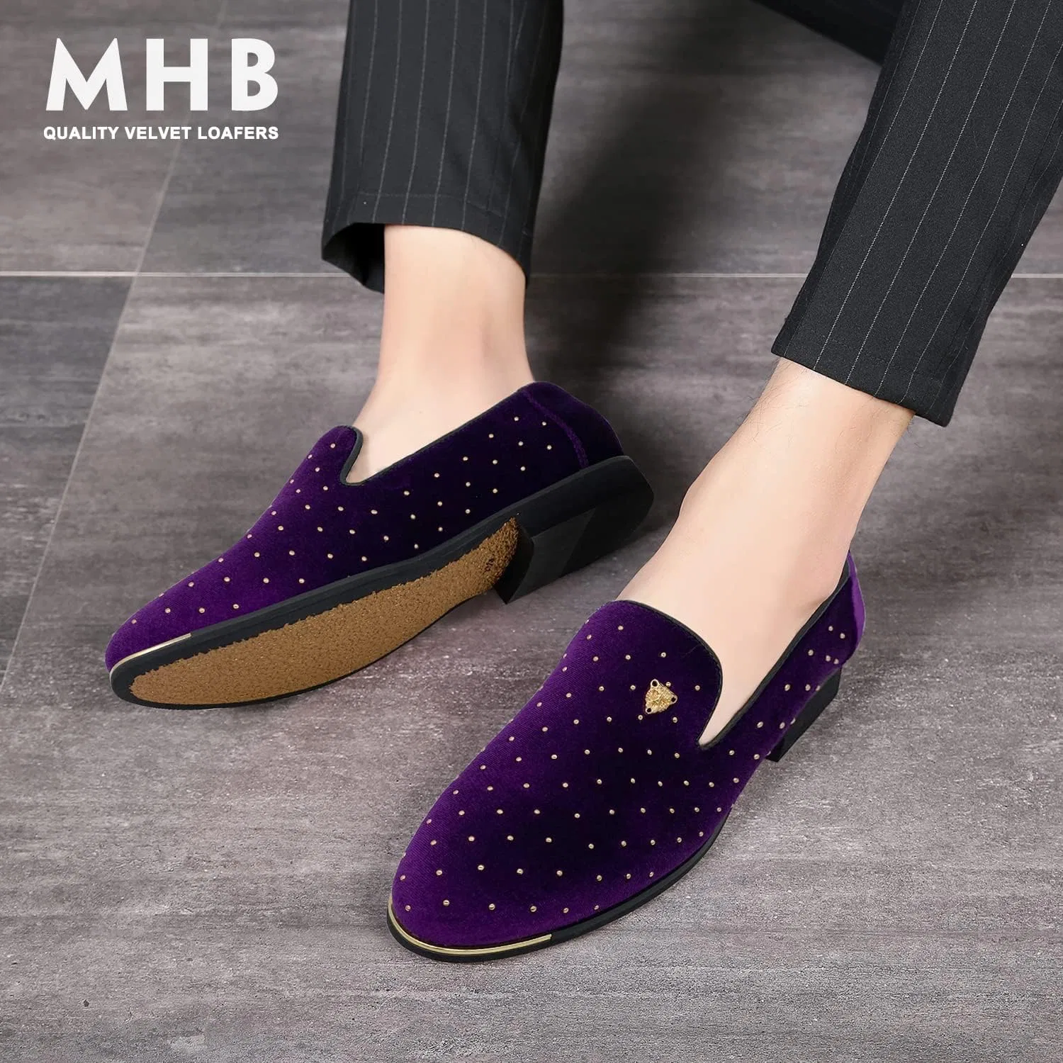 Мужские бархатные туфли-слипоны MHB Luxury с острым носком из замши, украшенные заклепками, легкие и стильные, Purple — фото 2