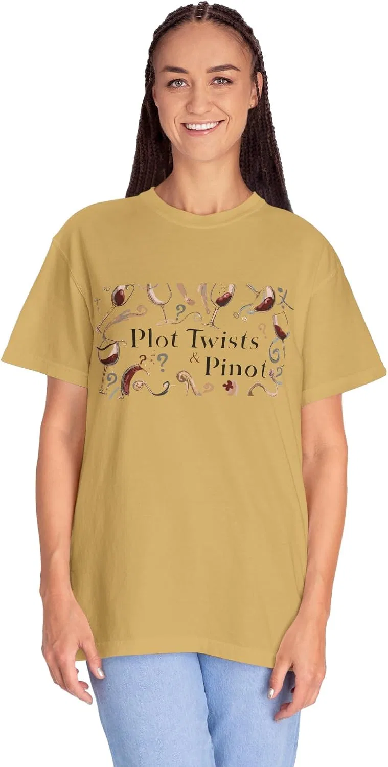 Женская футболка с принтом Plot Twists & Pinot, горчичный — фото 2