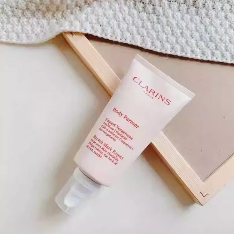 Набор для ухода за кожей CLARINS, Body Lotion 175ml + Cuticle Oil 100ml, Mother's Day Limited Edition, CLARINS, Black — фото 3