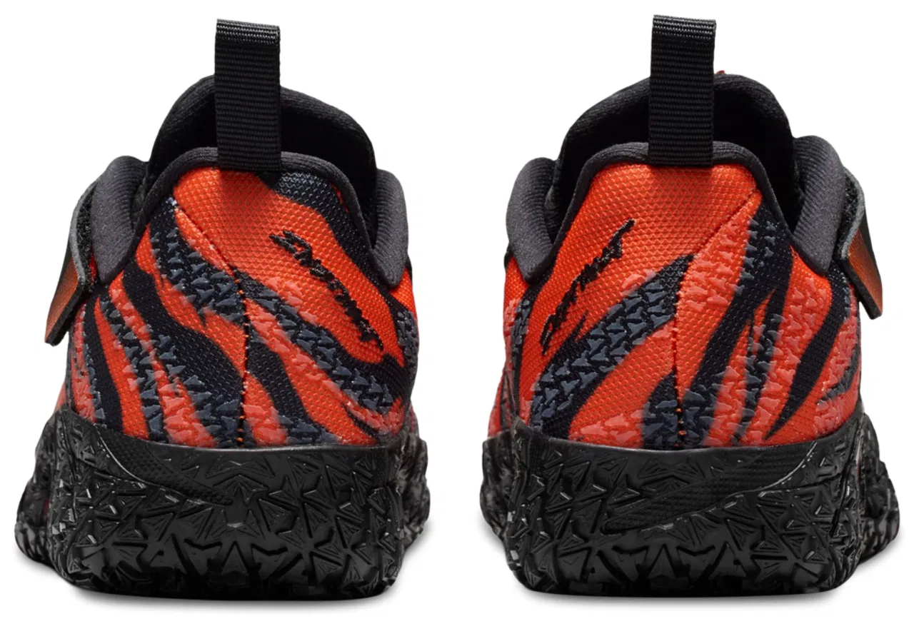 Детские кроссовки для мальчиков с принтом Animal Pack Nike, Univ Red Safety Orange Black — фото 3