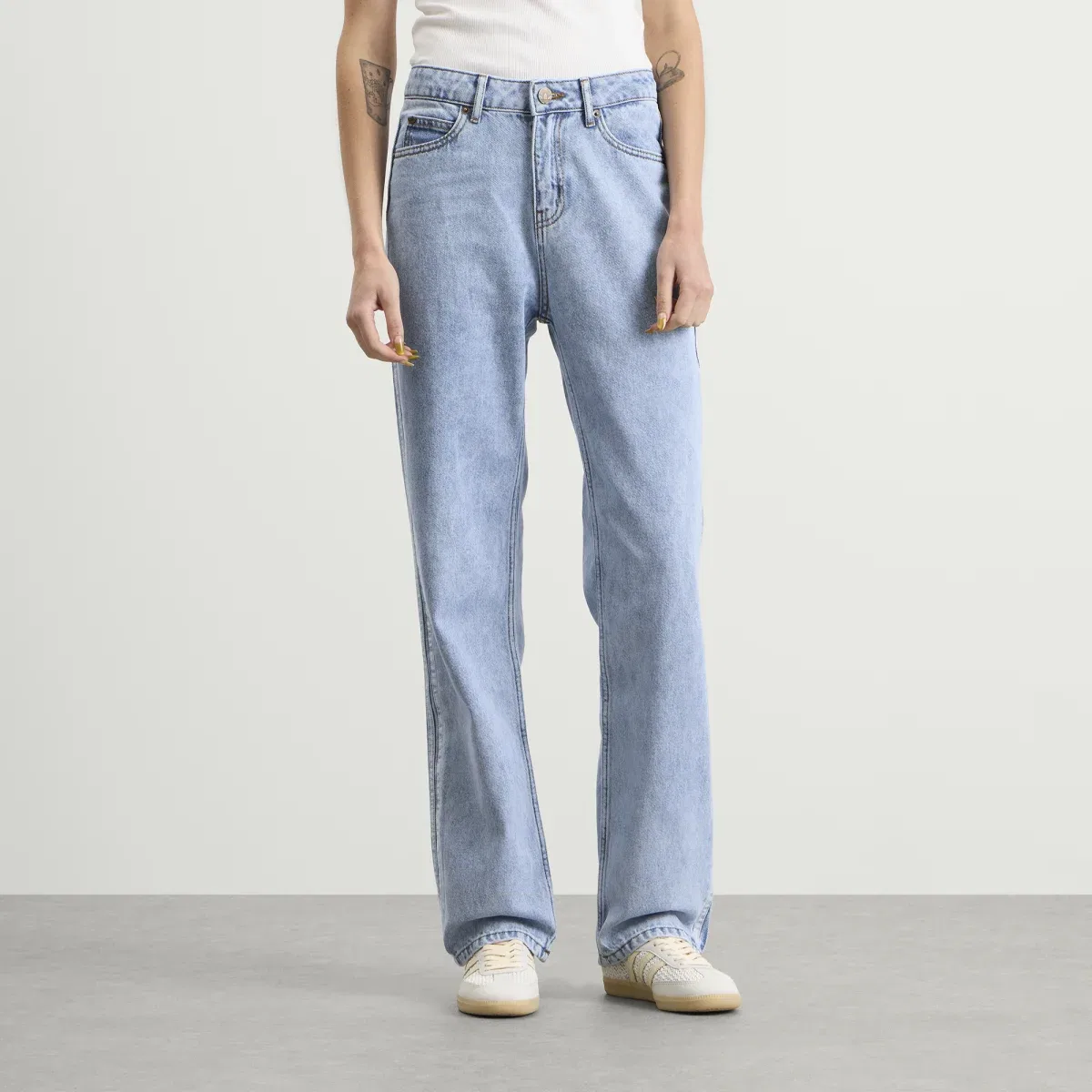 Женские спортивные брюки из денима Firebird Track Pants Adidas, Light Denim — фото 2