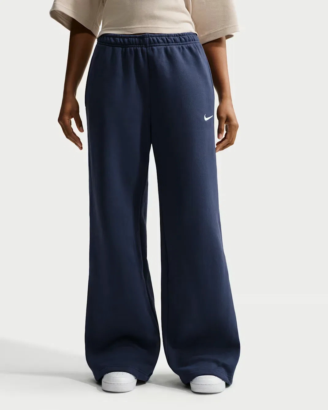 Женские брюки средней посадки с широкими штанинами Nike Studio Fleece Medium Weight, Midnight Navy/Sail — фото 2