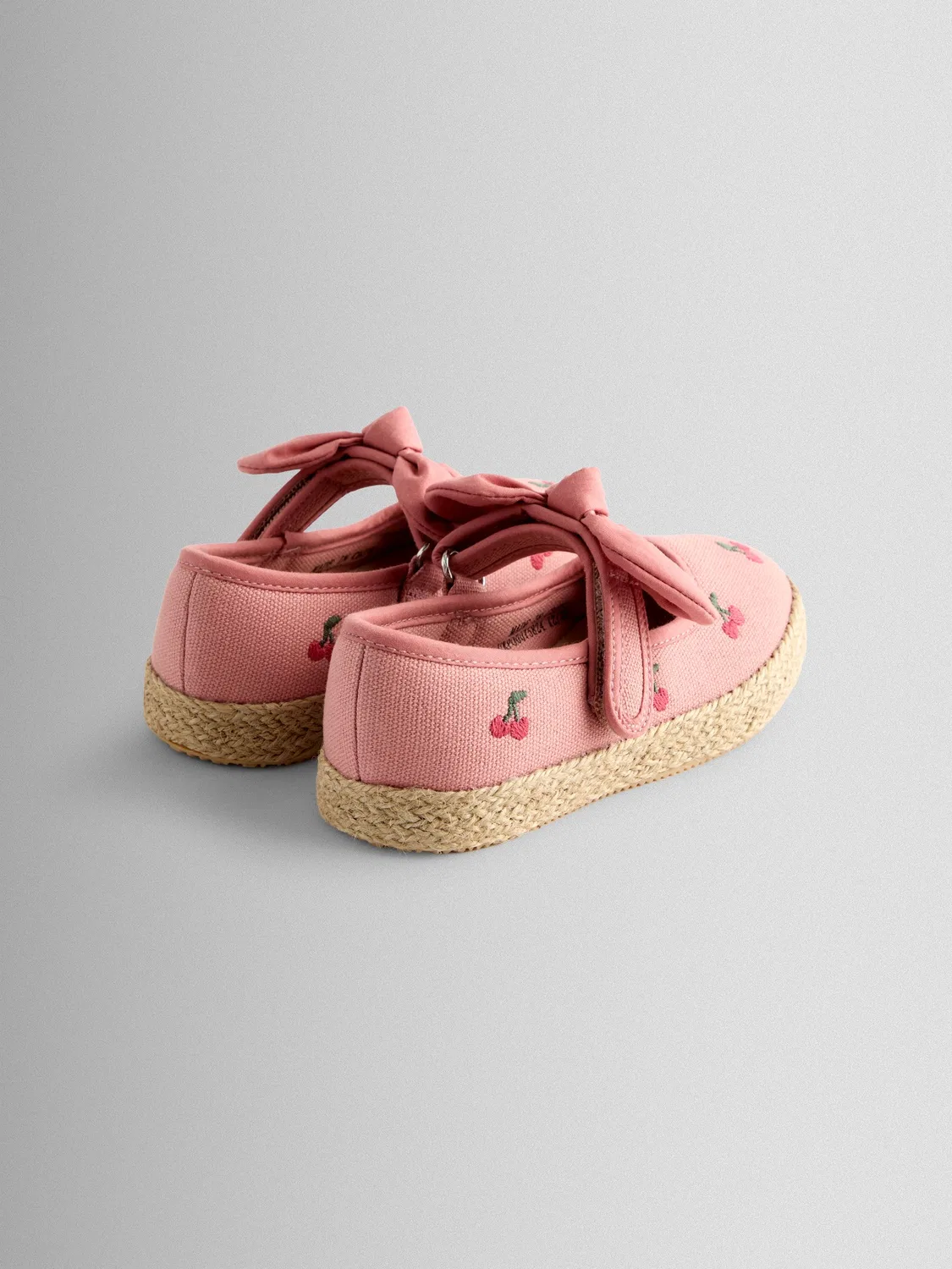 Туфли балетки с бантом и вишней Jojo Maman Bébé, Salmon Pink Cherry — фото 2