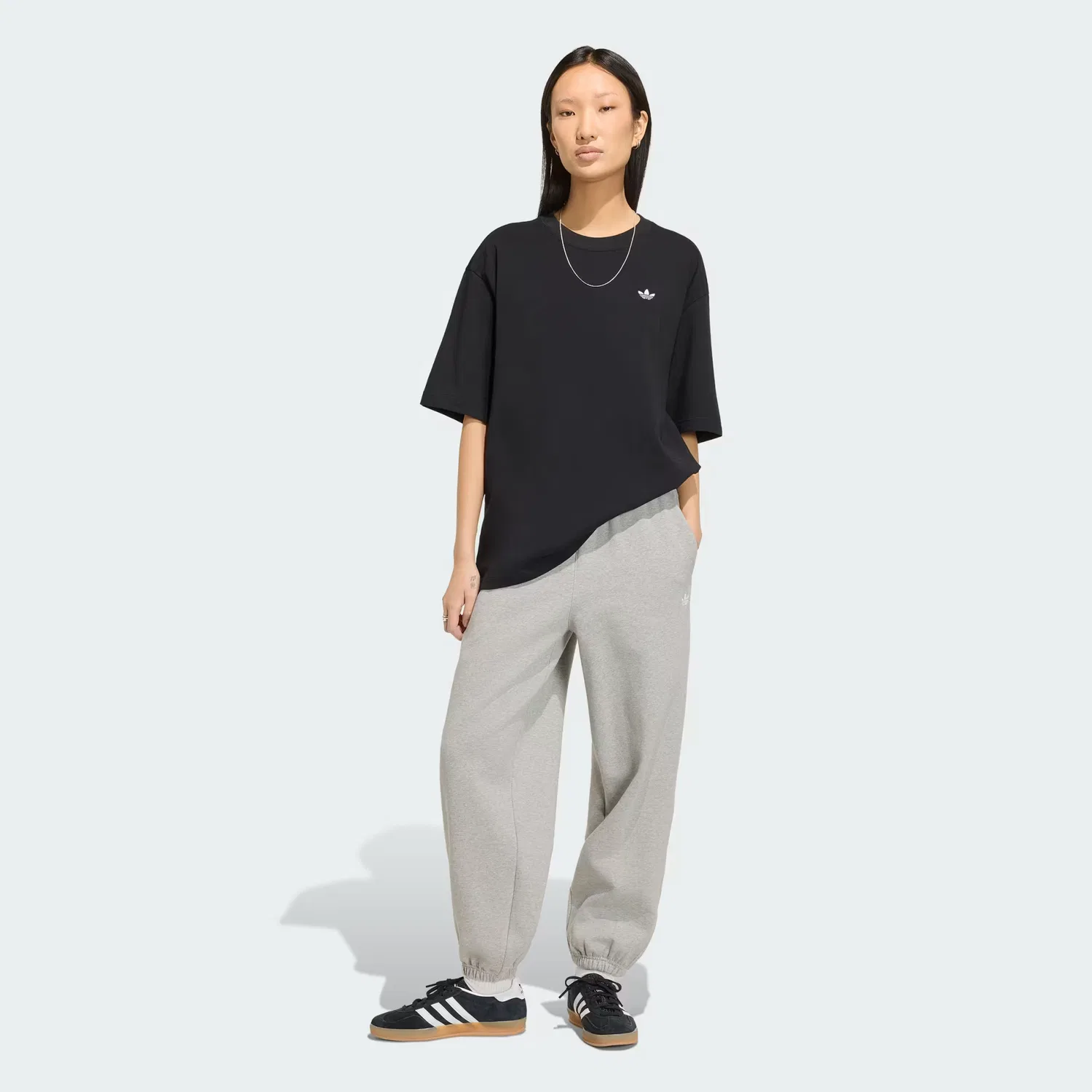 Женская футболка оверсайз Essentials Boyfriend Tee Adidas Originals, черный — фото 4