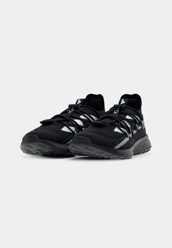 Походные ботинки voyager 21 Adidas Terrex, Core Black Chalk White Grey Two — фото 4