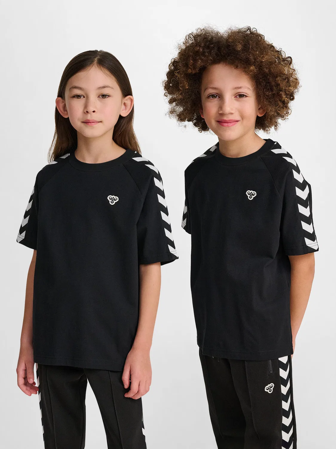Детская футболка с коротким рукавом Hmljr Archive Hummel, Schwarz