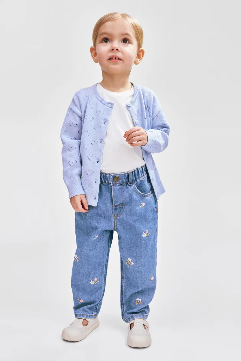 Джинсы с вышивкой H&M, Denimblau/Blumen