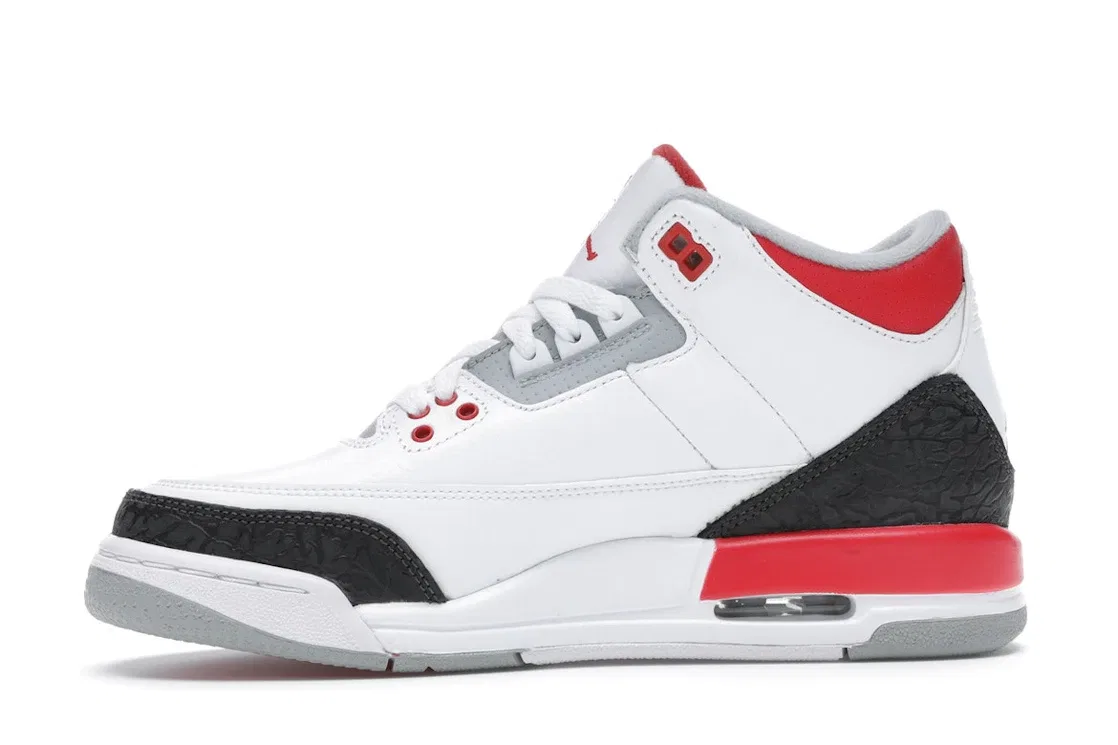 Детские кроссовки Lifestyle Jordan 3 Retro, White/Fire Red-Silver-Black — фото 3