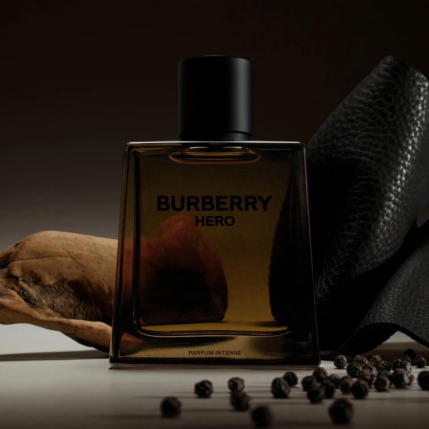 Парфюмерная вода Burberry Hero Parfum Intense, 200 мл, Nachfüllung, Цвет Nachfüllung — фото 4