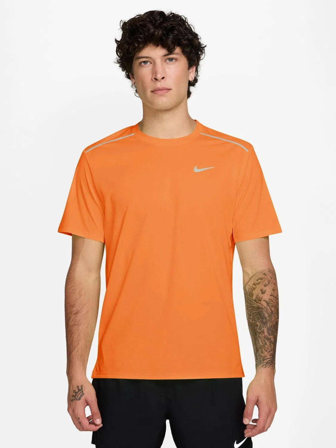 Футболка беговая Miler Dri-FIT UV Nike, Total Orange — фото 2