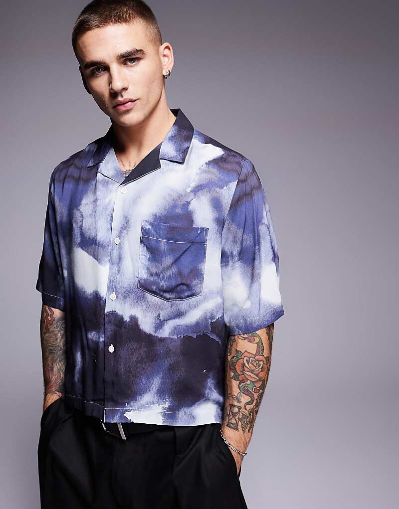 

ASOS DESIGN – Темно-синяя рубашка свободного кроя с кубинским воротником и узором в виде облаков