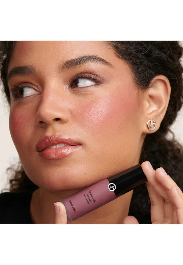 Шелковистые румяна-румяна, сияющие шелковой текстурой 12 мл Armani Beauty, цвет intense berry — фото 3