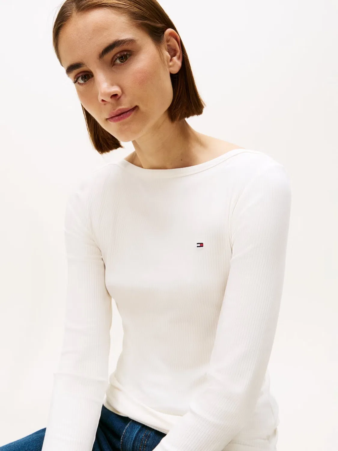 Футболка с длинным рукавом с рубчиком Tommy Hilfiger, айвори — фото 2