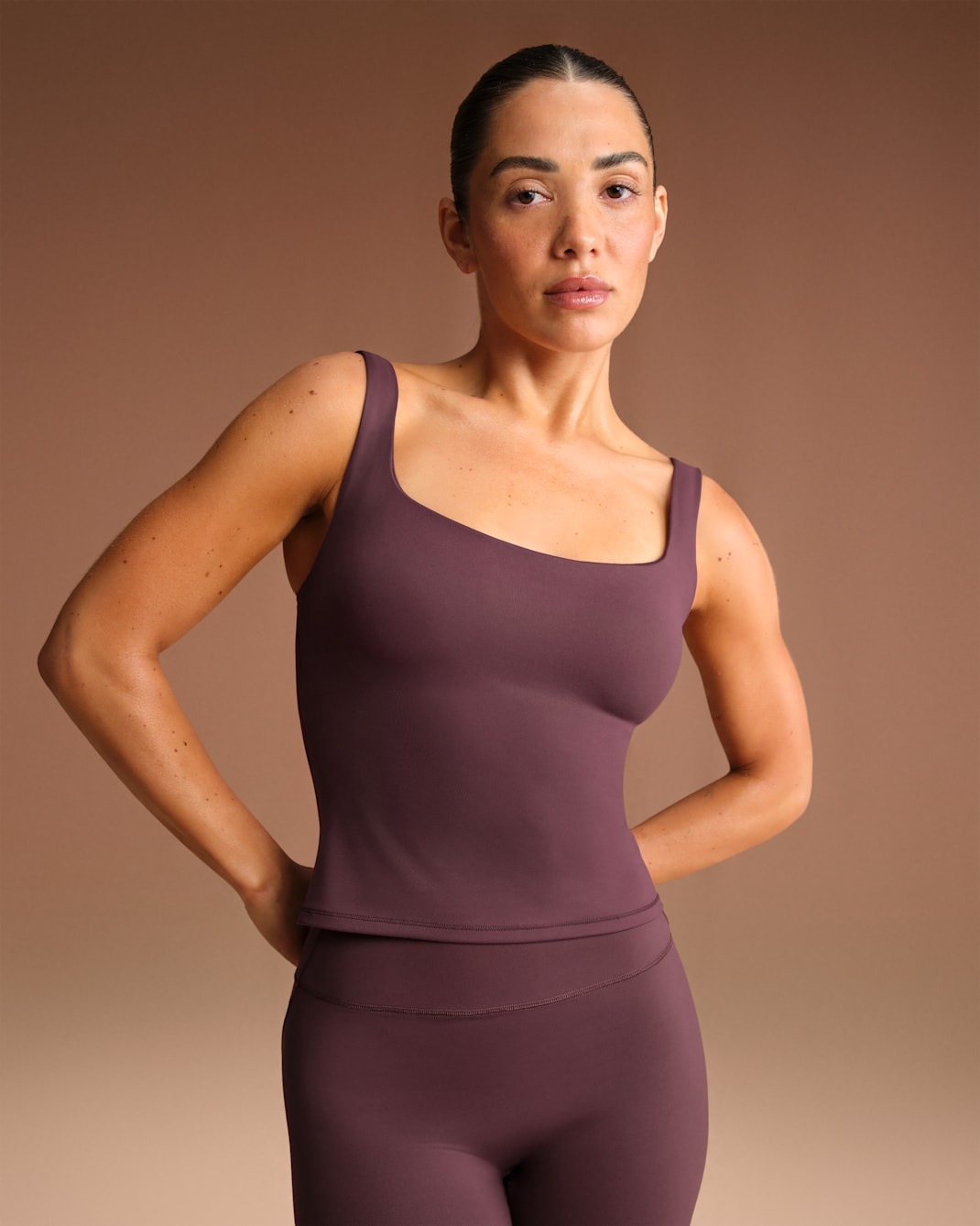 

Топ NikeSKIMS Matte Women's Square-Neck, смородиновый