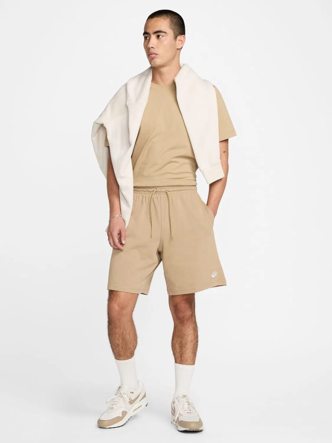 Шорты Nike Club Knit, цвет Parachute Beige — фото 2