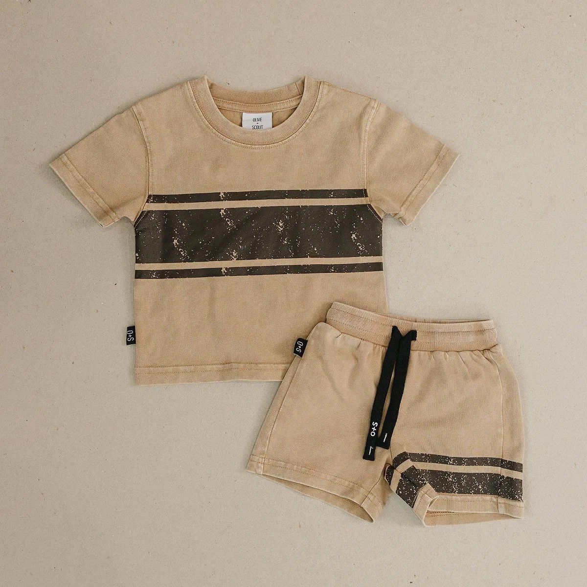 Детский комплект из футболки и шорт с принтом Sandy Set Olive + Scout, Blue — фото 2