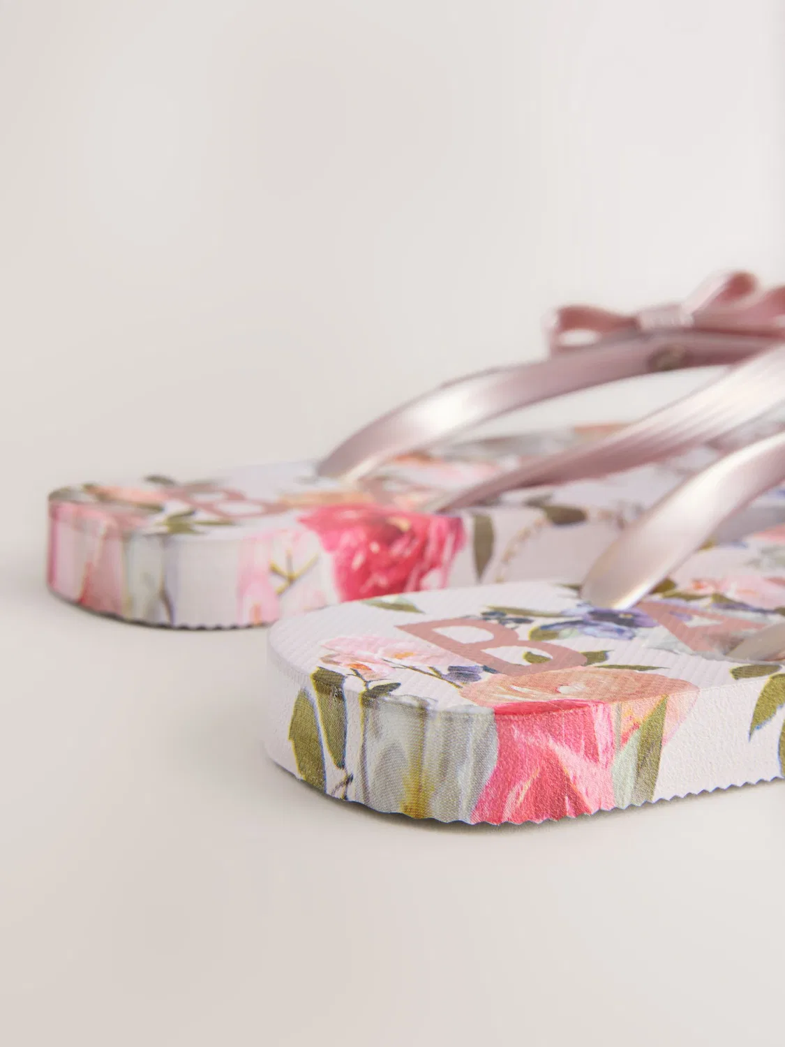 Вьетнамки Baker by Ted Baker Bow Square Toe, розовый — фото 4