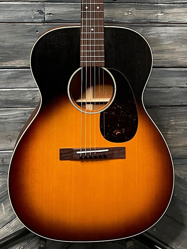 

Акустическая электрогитара Martin 000-17 - Whiskey Sunset Martin 000-17 Electric Guitar with Case-