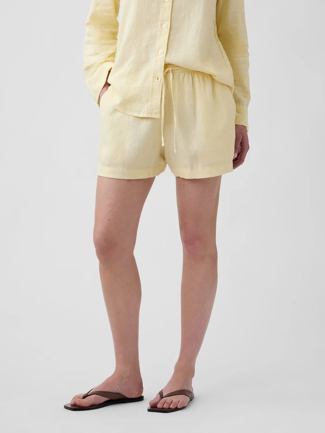 Шорты на завязках Gap, желтые