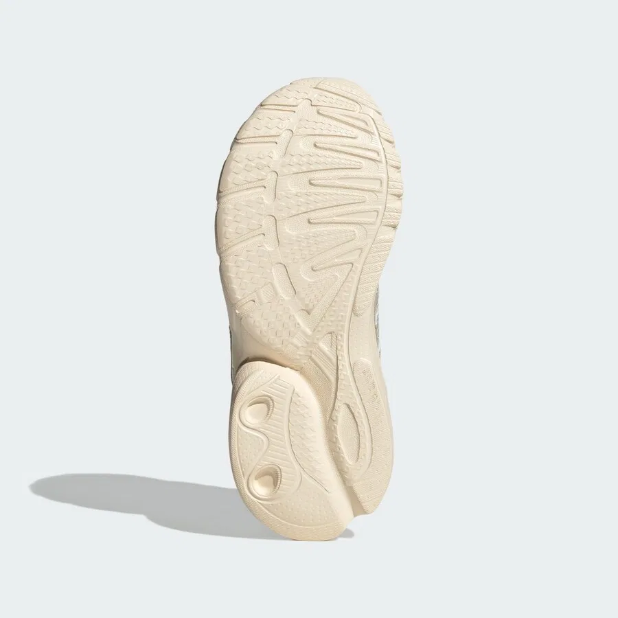 Кроссовки ADIDAS ORIGINALS 'Adistar Control 5' кремового и песочного цвета — фото 4