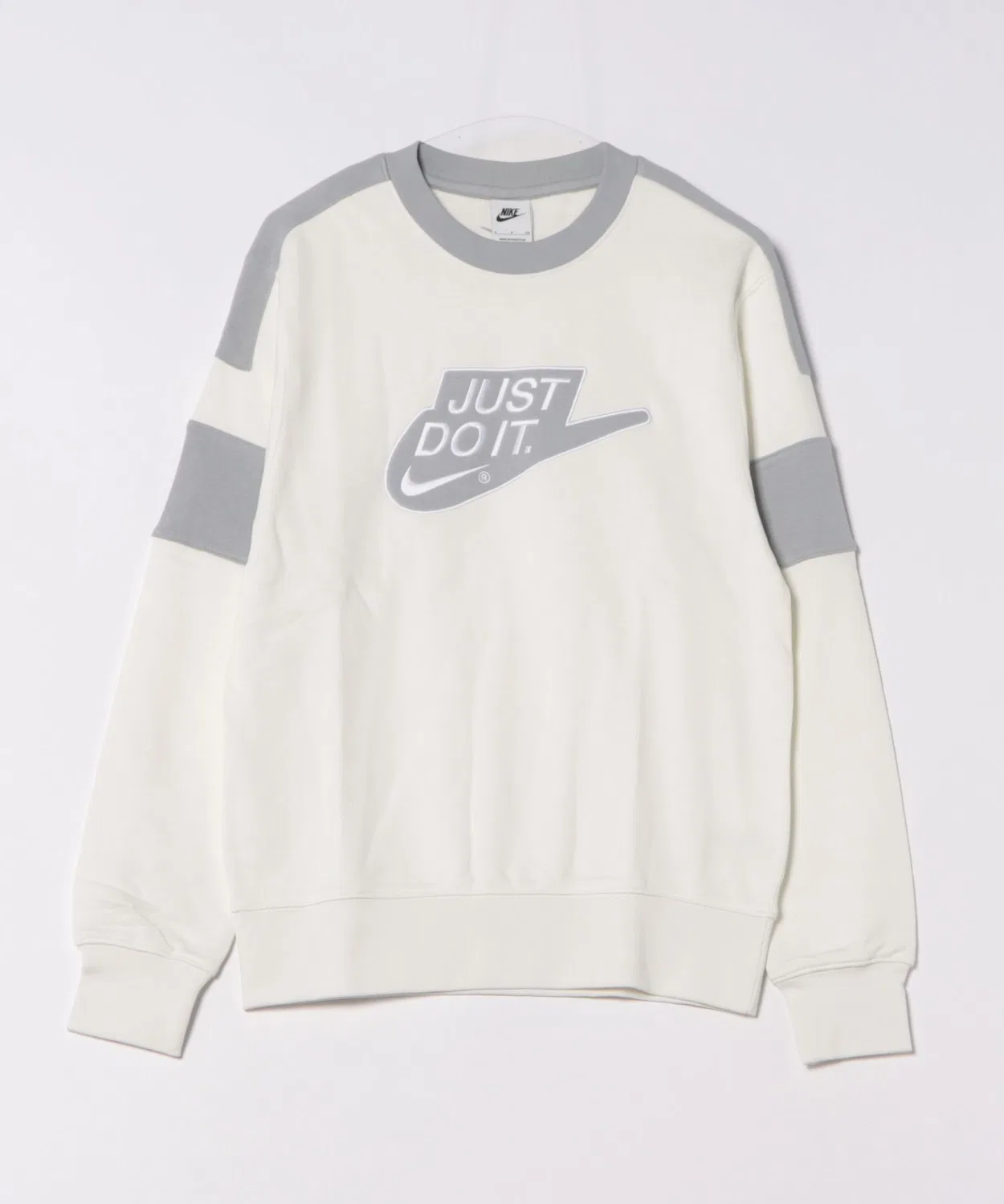 Мужская футболка с длинным рукавомNike Club AS M NK CLUB FT CREW JDI, White