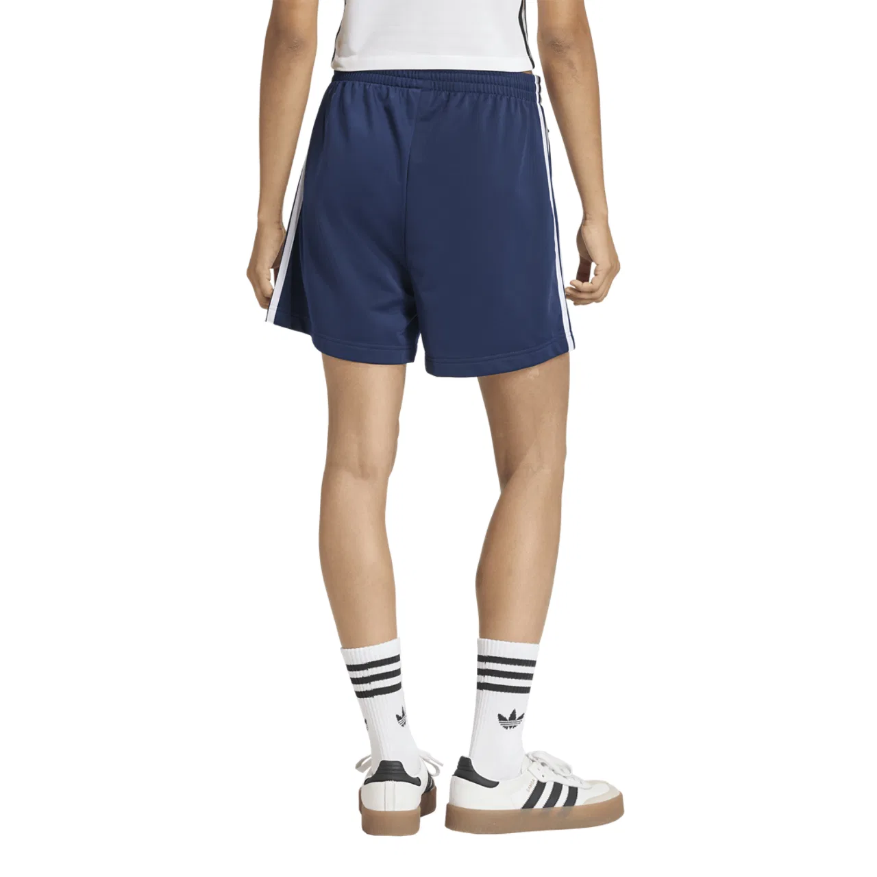 Женские шорты FB Adidas, цвет White/Night Indigo — фото 2